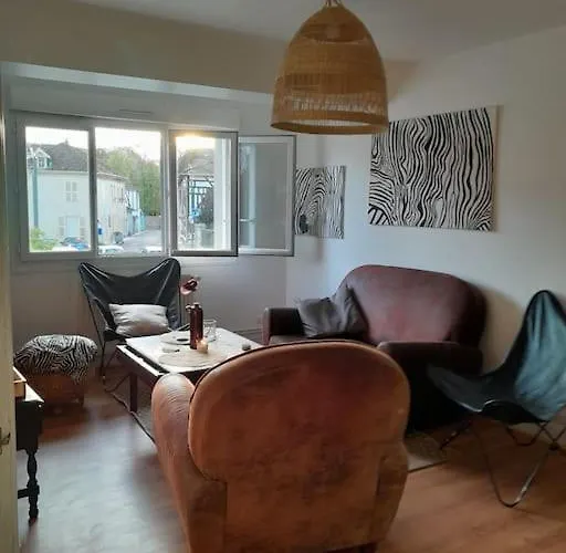 Avec Parking Gratuit Sur Place *